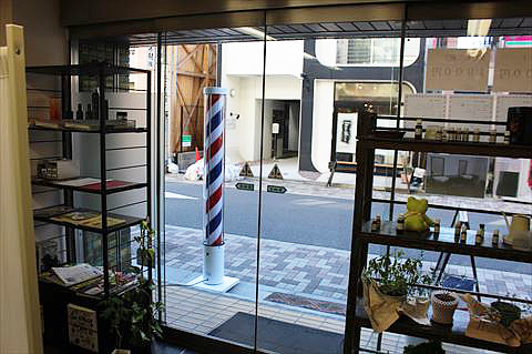 渋谷のシックな床屋さんで撮影 ロケ地検索のロケフィット