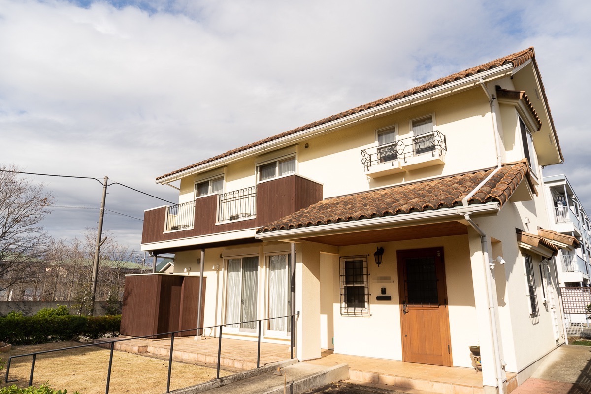 室内おしゃれ 庭付きの洋風一軒家 撮影地探しならロケフィット