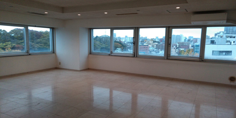 東京都文京区 / 高級マンション、屋上プール
