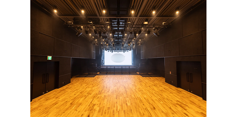 神奈川県川崎市 / ライブホール、屋上